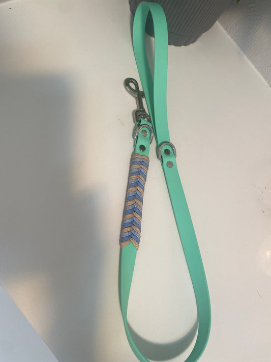 Chevron Paracord & Biothane Dog Leashes